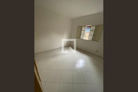 Casa à venda com 3 quartos, 110m² em Castelo, Belo Horizonte