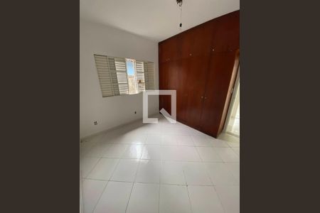 Casa à venda com 3 quartos, 110m² em Castelo, Belo Horizonte
