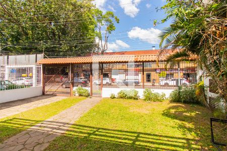 Vista da Sala de casa para alugar com 4 quartos, 240m² em Nonoai, Porto Alegre