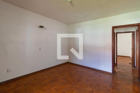 Sala de casa à venda com 4 quartos, 240m² em Nonoai, Porto Alegre