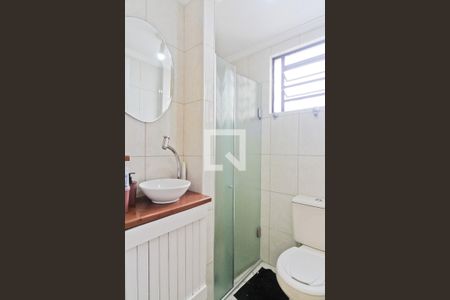 Banheiro de apartamento para alugar com 2 quartos, 47m² em Vila Siqueira (zona Norte), São Paulo