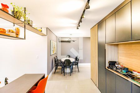 Sala de jantar de apartamento à venda com 2 quartos, 83m² em Santo Amaro, São Paulo