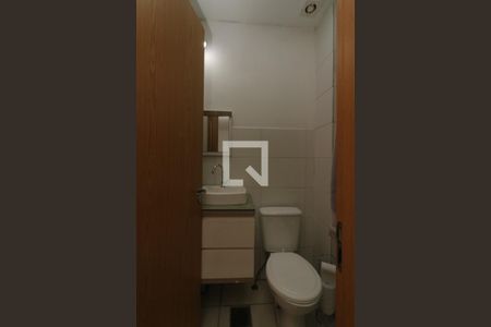 Casa de condomínio à venda com 87m², 3 quartos e 2 vagas Casa de condomínio à venda com 87m², 3 quartos e 2 vagasBanheiro Social