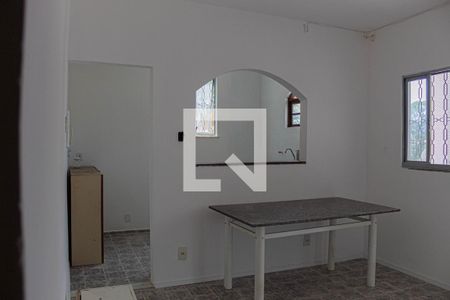 Sala de casa para alugar com 2 quartos, 45m² em Taquara, Rio de Janeiro