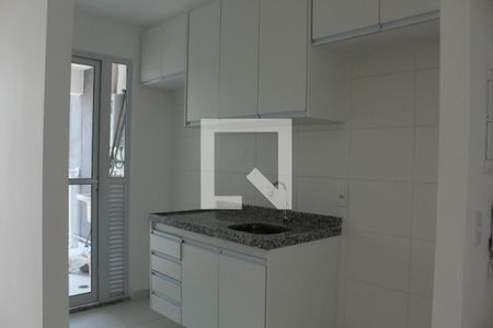 Cozinha  de apartamento para alugar com 1 quarto, 45m² em Bosque da Saúde, São Paulo