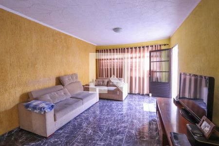 Sala de casa à venda com 3 quartos, 135m² em Vila Dionisia, São Paulo