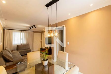 Sala de casa de condomínio para alugar com 3 quartos, 145m² em Vila Pierina, São Paulo