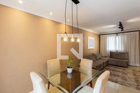 Sala de casa de condomínio para alugar com 3 quartos, 145m² em Vila Pierina, São Paulo