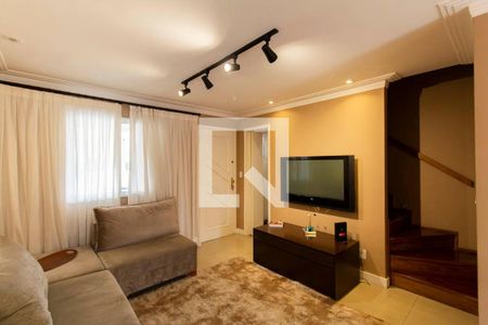 Sala de casa de condomínio para alugar com 3 quartos, 145m² em Vila Pierina, São Paulo