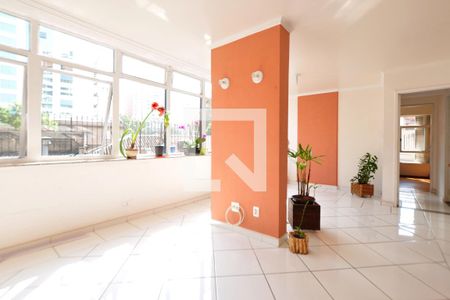 Apartamento à venda com 74m², 2 quartos e 1 vagaSala