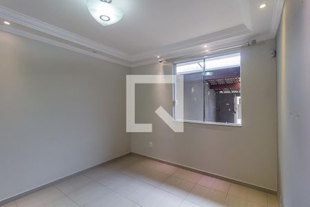 Sala de casa para alugar com 3 quartos, 124m² em Vila Suissa, Mogi das Cruzes