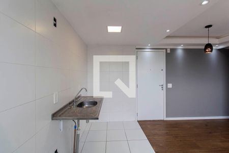 Sala e Cozinha Integrada  de apartamento para alugar com 2 quartos, 40m² em Vila Sílvia, São Paulo