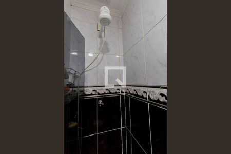 Casa à venda com 220m², 2 quartos e 2 vagas Casa à venda com 220m², 2 quartos e 2 vagasBanheiro