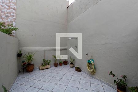 Casa à venda com 220m², 2 quartos e 2 vagas Casa à venda com 220m², 2 quartos e 2 vagasÁrea Externa