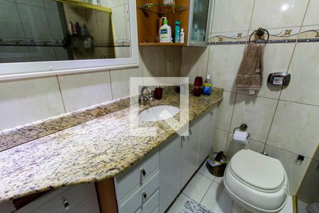 Casa à venda com 220m², 2 quartos e 2 vagas Casa à venda com 220m², 2 quartos e 2 vagasSuíte Banheiro