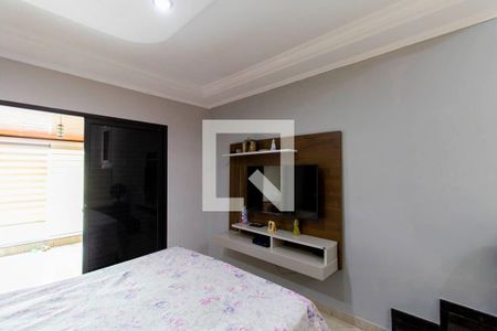 Casa à venda com 220m², 2 quartos e 2 vagas Casa à venda com 220m², 2 quartos e 2 vagasSuíte