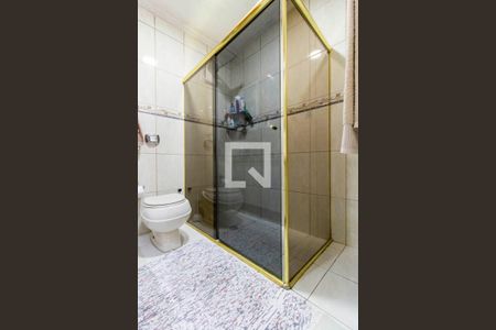 Casa à venda com 220m², 2 quartos e 2 vagas Casa à venda com 220m², 2 quartos e 2 vagasSuíte Banheiro