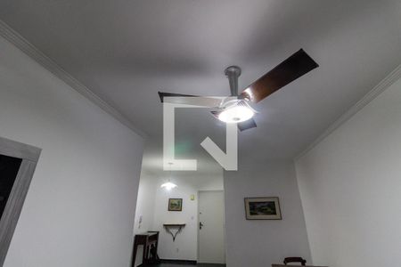 Detalhe da sala de apartamento para alugar com 3 quartos, 105m² em Vila Tupi, Praia Grande