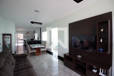 Sala de casa à venda com 3 quartos, 200m² em Jaqueline, Belo Horizonte