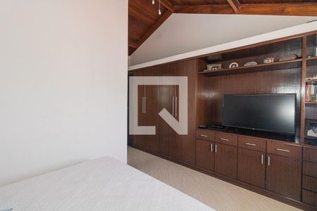 Casa à venda com 470m², 3 quartos e 6 vagas Casa à venda com 470m², 3 quartos e 6 vagasSuíte 3