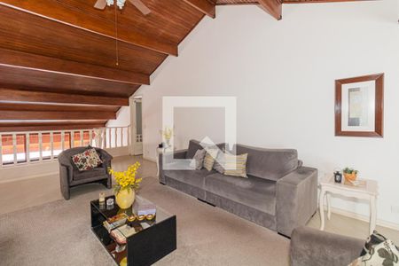 Casa à venda com 470m², 3 quartos e 6 vagas Casa à venda com 470m², 3 quartos e 6 vagasSala de TV