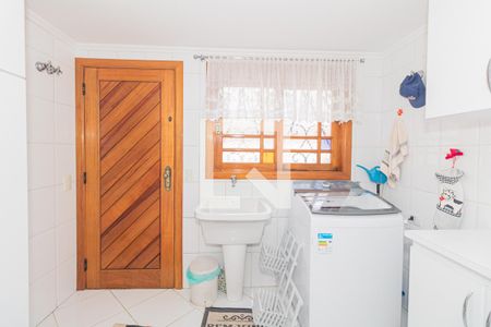 Casa à venda com 470m², 3 quartos e 6 vagas Casa à venda com 470m², 3 quartos e 6 vagasÁrea de Serviço