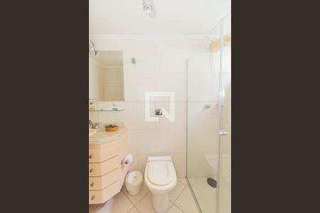 Casa à venda com 470m², 3 quartos e 6 vagas Casa à venda com 470m², 3 quartos e 6 vagasBanheiro da Suíte 2