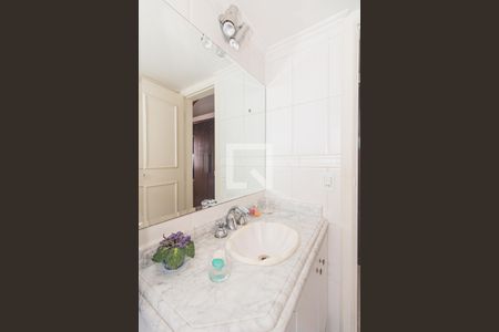 Casa à venda com 470m², 3 quartos e 6 vagas Casa à venda com 470m², 3 quartos e 6 vagasBanheiro da Suíte 3