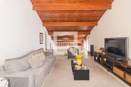 Casa à venda com 470m², 3 quartos e 6 vagas Casa à venda com 470m², 3 quartos e 6 vagasSala de TV