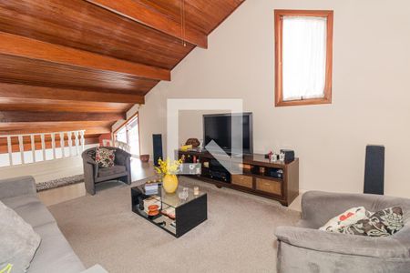 Casa à venda com 470m², 3 quartos e 6 vagas Casa à venda com 470m², 3 quartos e 6 vagasSala de TV