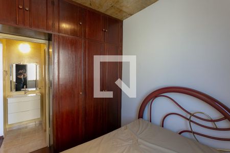 Quarto de apartamento à venda com 1 quarto, 70m² em Colégio Batista, Belo Horizonte