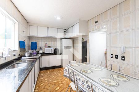 Cozinha de casa à venda com 5 quartos, 217m² em Jardim Roberto, Osasco