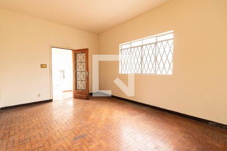 Sala de casa à venda com 3 quartos, 500m² em Vila Ré, São Paulo