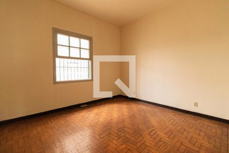 Quarto 2 de casa à venda com 3 quartos, 500m² em Vila Ré, São Paulo