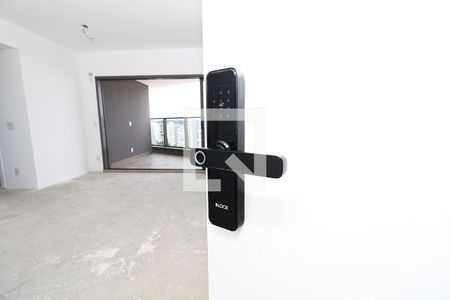 Apartamento à venda com 85m², 2 quartos e 1 vagaDetalhe -Fechadura Digital