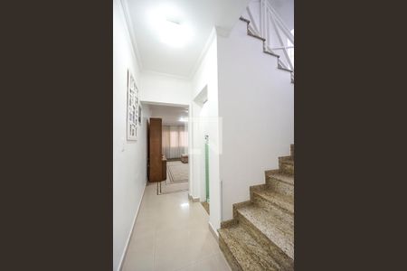 Hall da escada de casa à venda com 4 quartos, 200m² em Maranhão, São Paulo