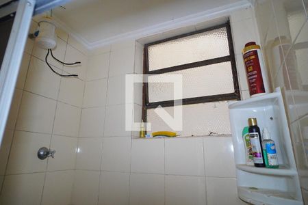 Banheiro de apartamento para alugar com 1 quarto, 50m² em Jardim Dona Leopoldina, Porto Alegre