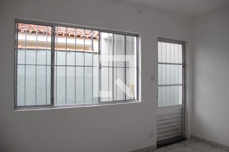 Sala de casa para alugar com 2 quartos, 100m² em Vila Figueira, Suzano