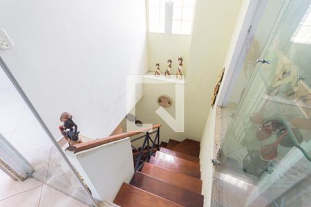 Apartamento à venda com 218m², 3 quartos e 2 vagas Apartamento à venda com 218m², 3 quartos e 2 vagasEscada