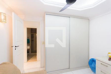 Apartamento à venda com 218m², 3 quartos e 2 vagas Apartamento à venda com 218m², 3 quartos e 2 vagasQuarto 1