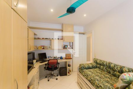 Apartamento à venda com 218m², 3 quartos e 2 vagas Apartamento à venda com 218m², 3 quartos e 2 vagasQuarto 2