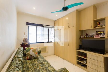 Apartamento à venda com 218m², 3 quartos e 2 vagas Apartamento à venda com 218m², 3 quartos e 2 vagasQuarto 2