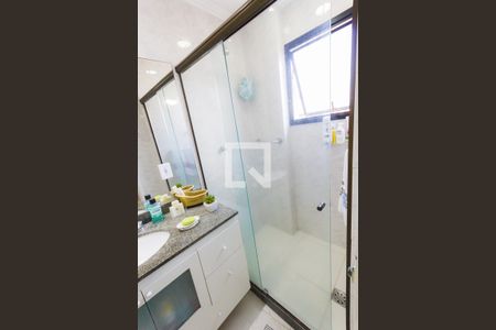 Apartamento à venda com 218m², 3 quartos e 2 vagas Apartamento à venda com 218m², 3 quartos e 2 vagasBanheiro da Suíte