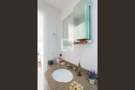 Apartamento à venda com 218m², 3 quartos e 2 vagas Apartamento à venda com 218m², 3 quartos e 2 vagasBanheiro Social 2