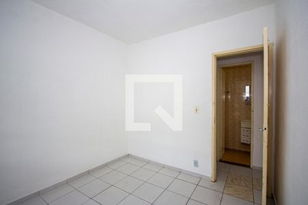 Quarto 1 de casa de condomínio para alugar com 2 quartos, 100m² em Galo Branco, São Gonçalo