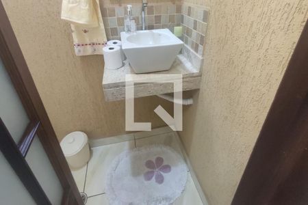 Lavabo de casa à venda com 3 quartos, 225m² em Vila Cleonice, São Paulo