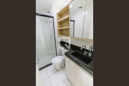 Banheiro de apartamento para alugar com 1 quarto, 31m² em Água Branca, São Paulo