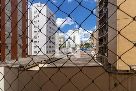 Vista da sala de apartamento à venda com 4 quartos, 105m² em Cambuí, Campinas