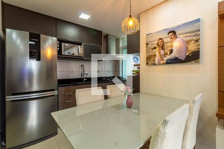 Cozinha de apartamento à venda com 2 quartos, 58m² em Vila São Rafael, Guarulhos