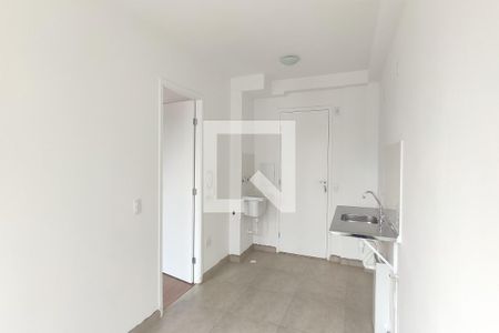 Sala/Cozinha de apartamento para alugar com 1 quarto, 28m² em Vila Tolstoi, São Paulo